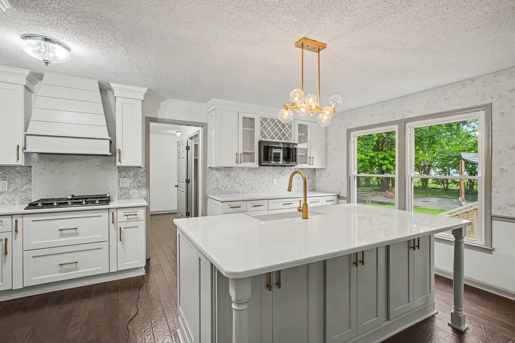1775 Old Russellville Pike Clarksville TN 37043