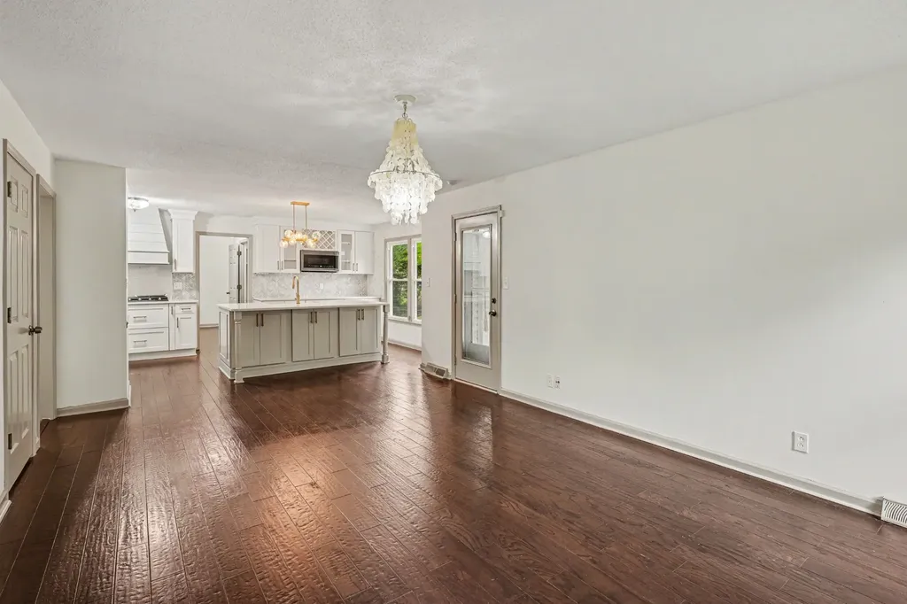 1775 Old Russellville Pike Clarksville TN 37043