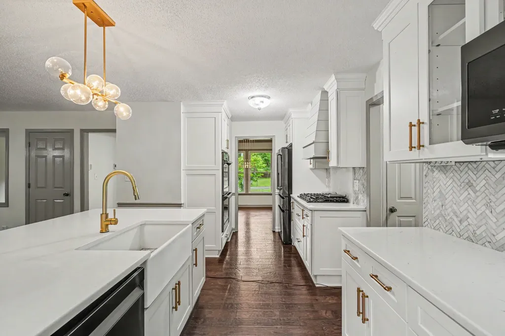 1775 Old Russellville Pike Clarksville TN 37043