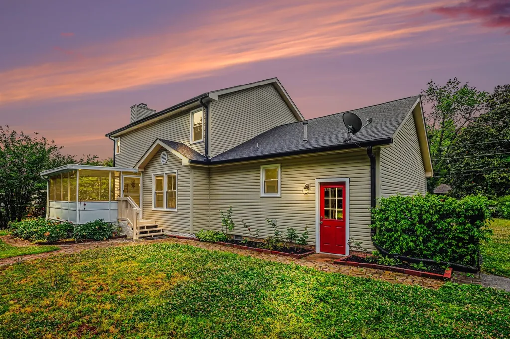 1775 Old Russellville Pike Clarksville TN 37043