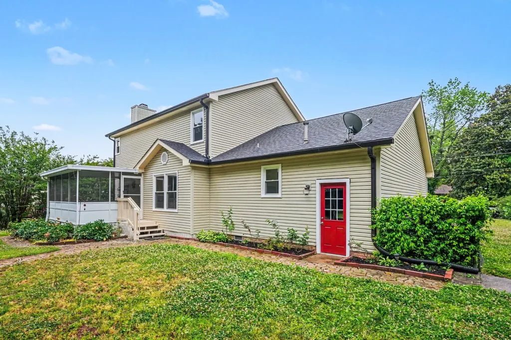 1775 Old Russellville Pike Clarksville TN 37043