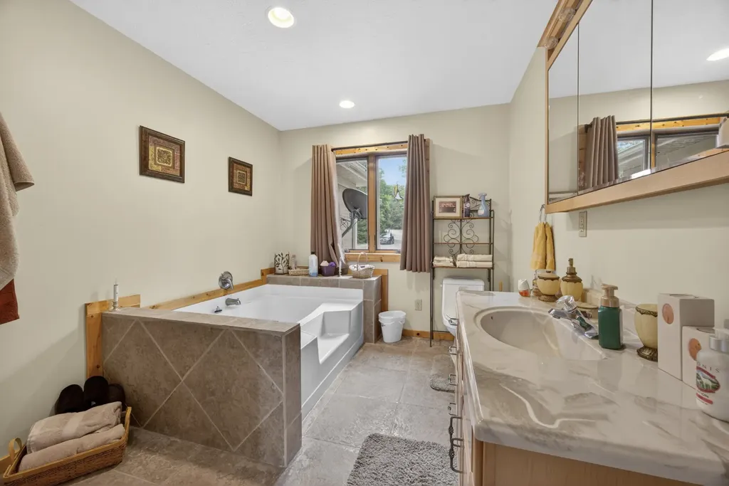 241 Hidden Cove Lane Allons TN 38541