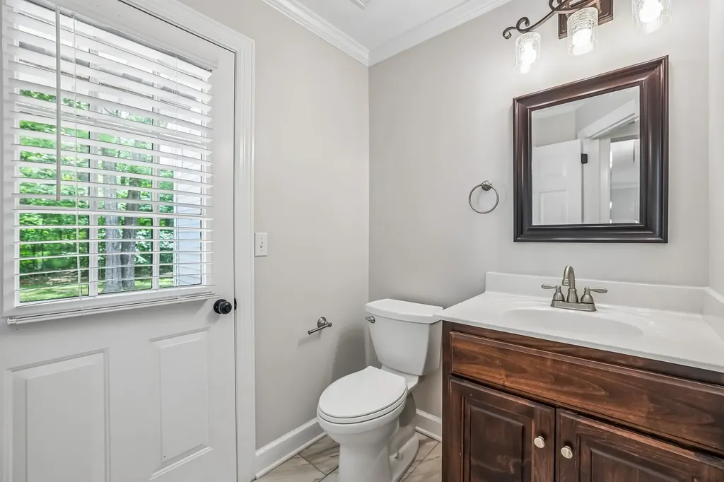 3447 Ledford Mill Road Wartrace TN 37183