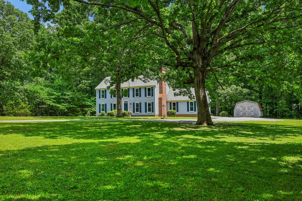 3447 Ledford Mill Road Wartrace TN 37183