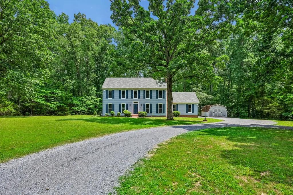 3447 Ledford Mill Road Wartrace TN 37183