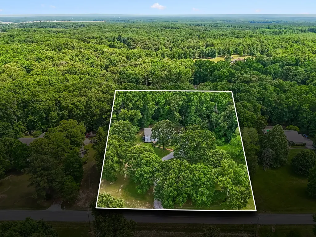 3447 Ledford Mill Road Wartrace TN 37183