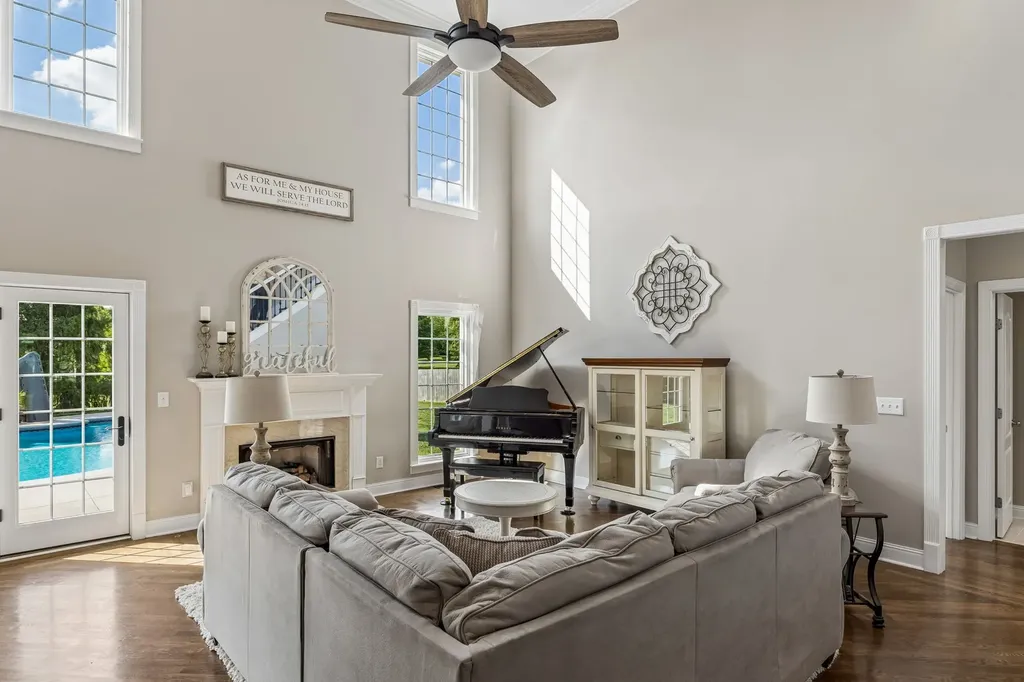 1189 Mccoury Lane Spring Hill TN 37174