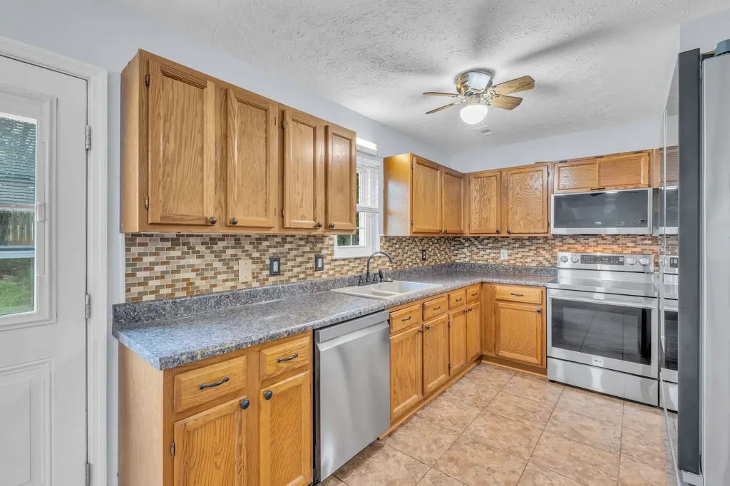 99 Edgehill Lane Hendersonville TN 37075