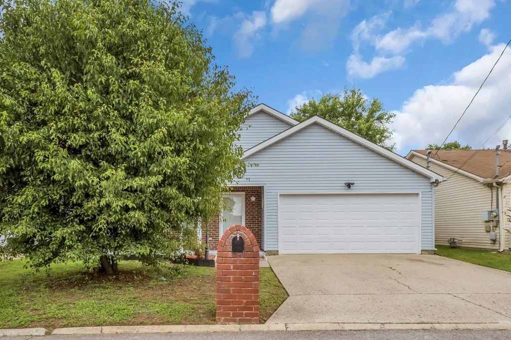 99 Edgehill Lane Hendersonville TN 37075
