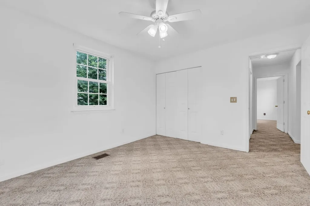 99 Edgehill Lane Hendersonville TN 37075