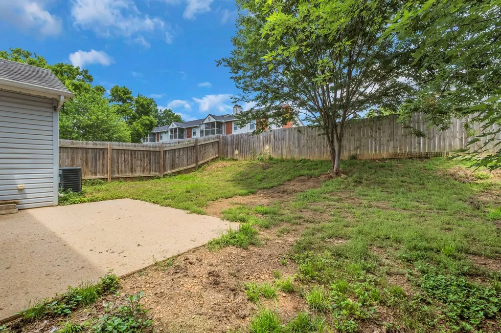 99 Edgehill Lane Hendersonville TN 37075