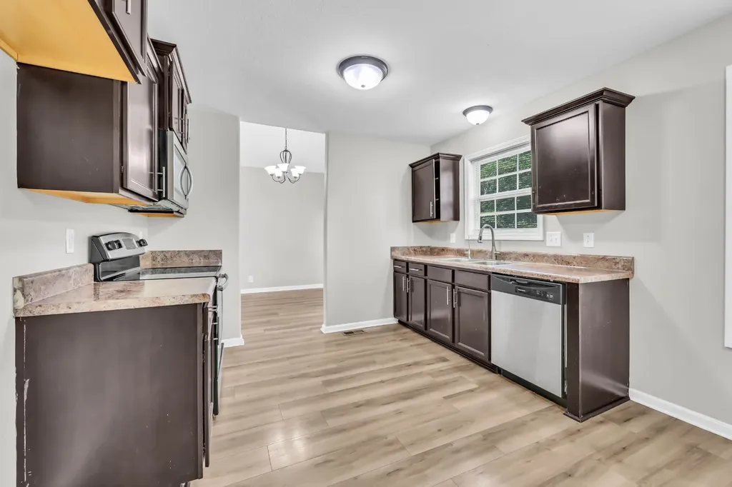1393 Scrub Oak Drive Clarksville TN 37042