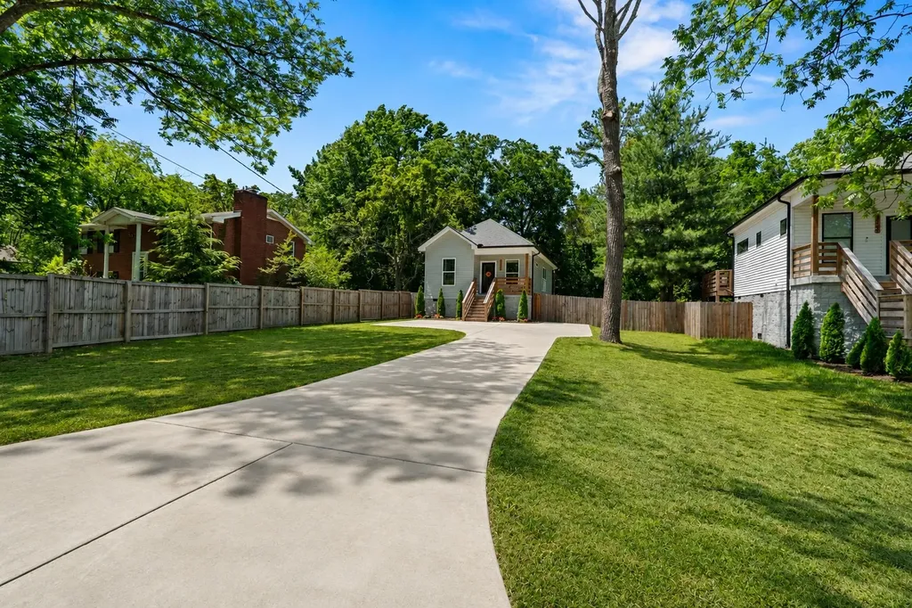 1102 Fernbank Drive Madison TN 37115