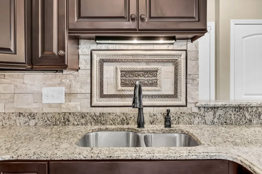 341 Turnberry Circle Clarksville TN 37043