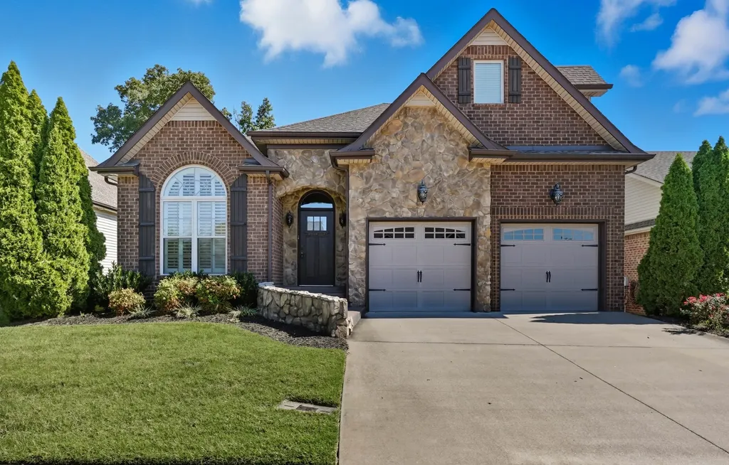 341 Turnberry Circle Clarksville TN 37043