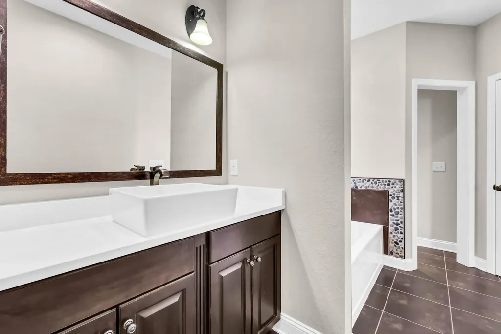 341 Turnberry Circle Clarksville TN 37043