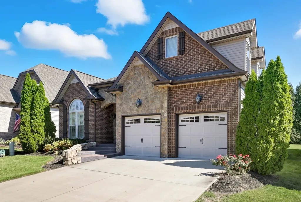 341 Turnberry Circle Clarksville TN 37043