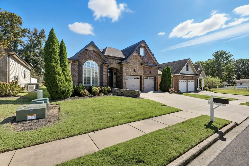 341 Turnberry Circle Clarksville TN 37043