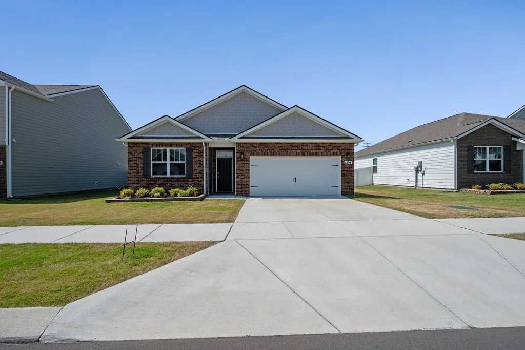 1504 Dove Drive Lebanon TN 37087