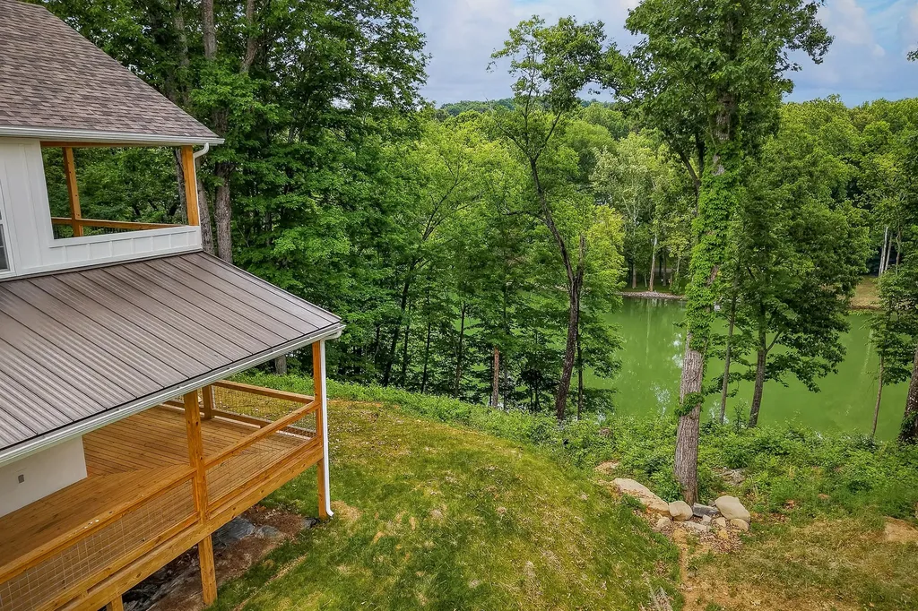 253 River Front Drive Sparta TN 38583