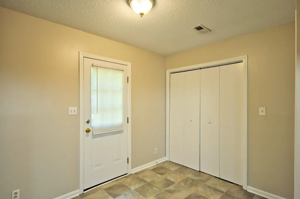 460 Martha Lane Clarksville TN 37043