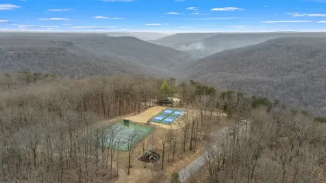 2425 Westlake Avenue Monteagle TN 37356