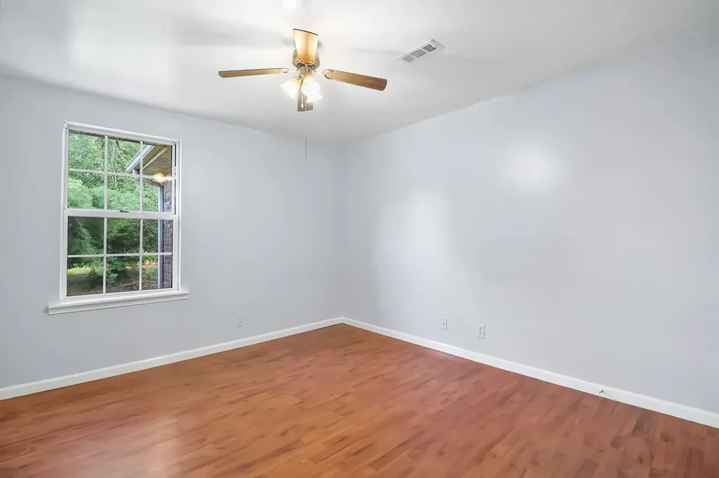 636 R S Bradley Boulevard Clarksville TN 37042