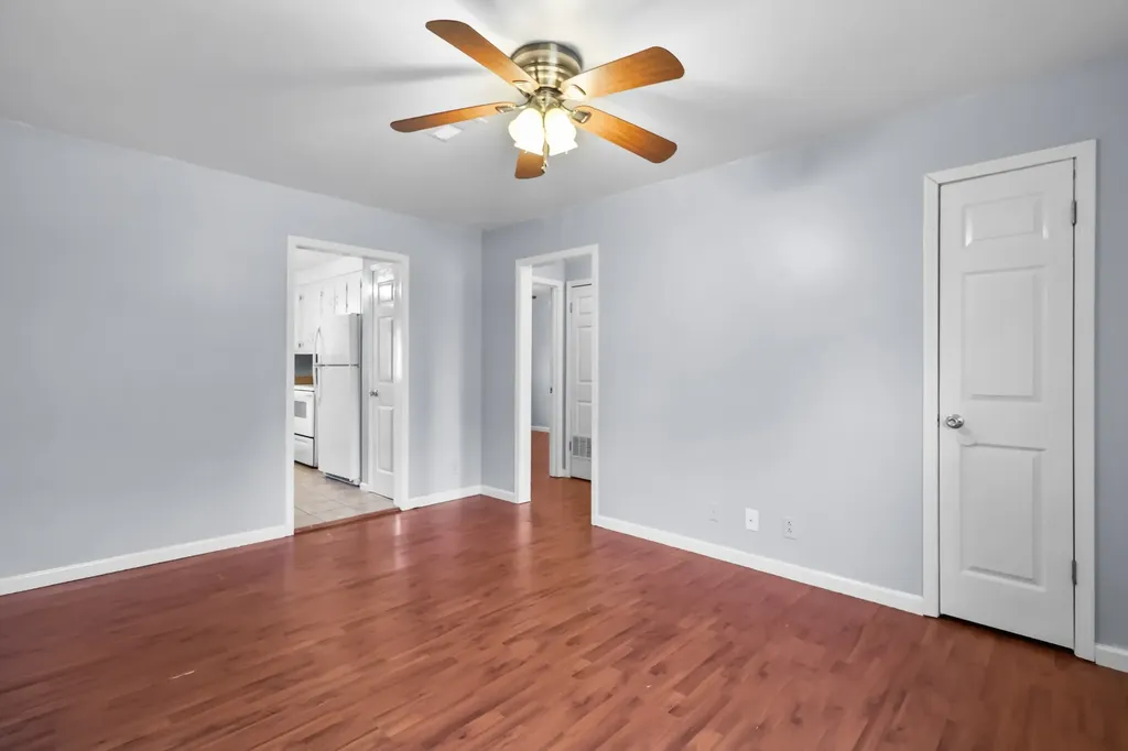 636 R S Bradley Boulevard Clarksville TN 37042