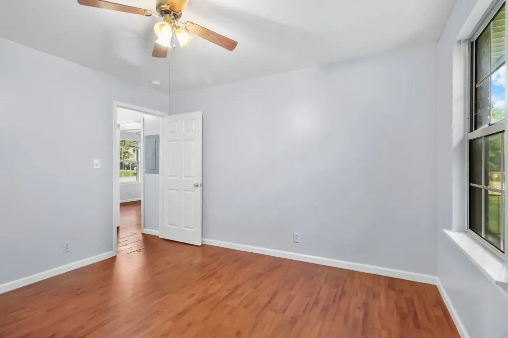 636 R S Bradley Boulevard Clarksville TN 37042
