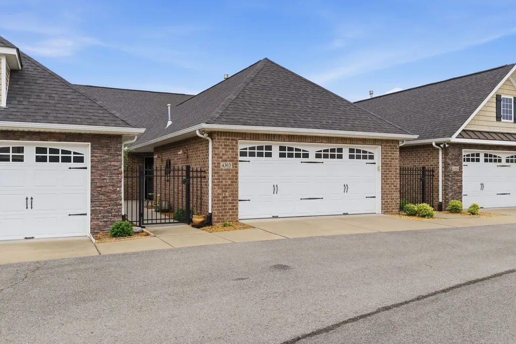 395 Devon Chase Hill Gallatin TN 37066