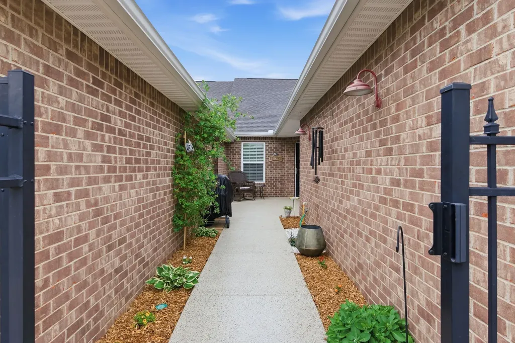 395 Devon Chase Hill Gallatin TN 37066