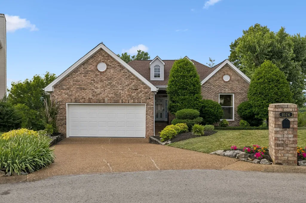 1024 N Clubhouse Court Franklin TN 37067