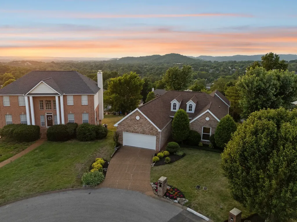 1024 N Clubhouse Court Franklin TN 37067