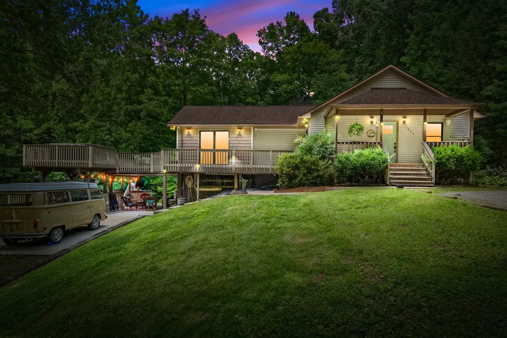 1844 Hogue Road Clarksville TN 37040