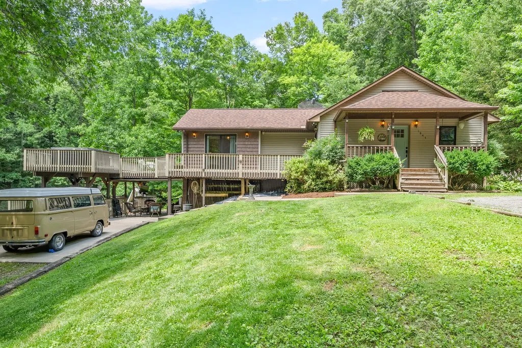 1844 Hogue Road Clarksville TN 37040