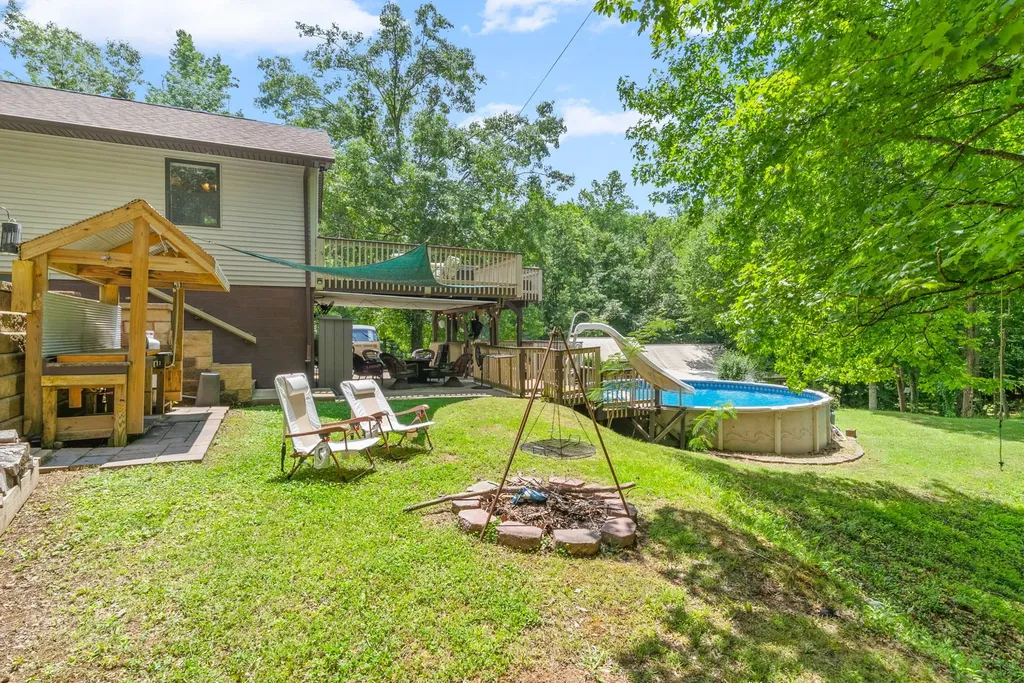 1844 Hogue Road Clarksville TN 37040