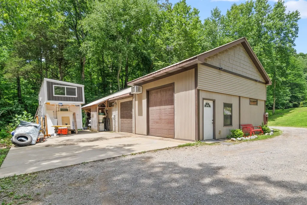 1844 Hogue Road Clarksville TN 37040