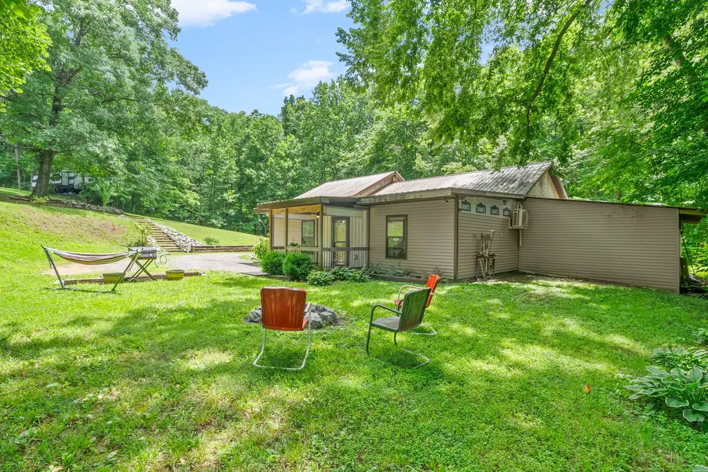 1844 Hogue Road Clarksville TN 37040