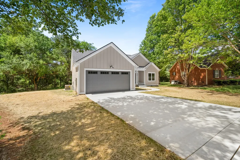 275 Brookfield Circle Winchester TN 37398