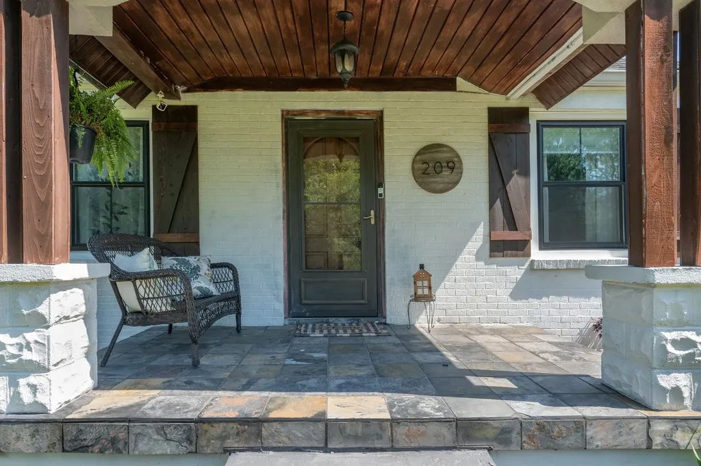 209 Academy Road Lebanon TN 37087