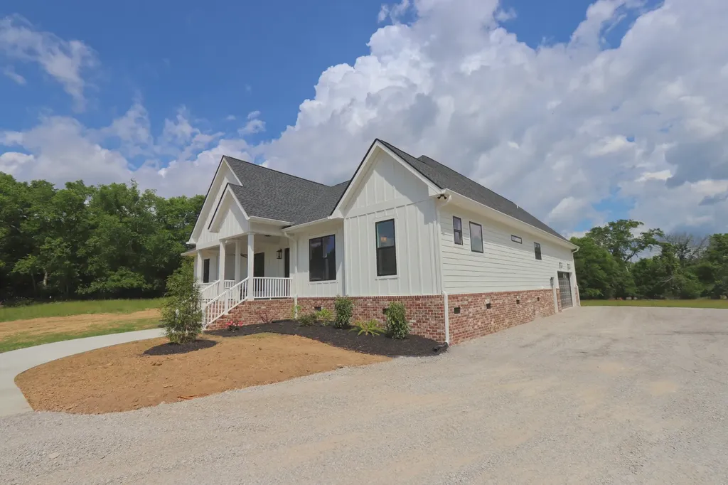 3550 Old Highway 25 Hartsville TN 37074