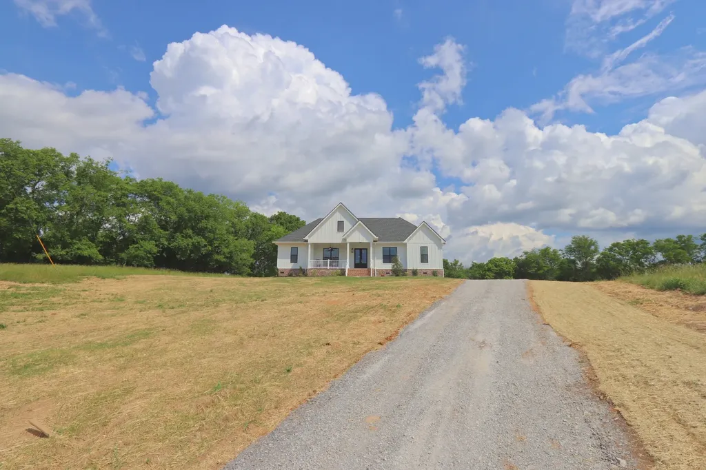 3550 Old Highway 25 Hartsville TN 37074