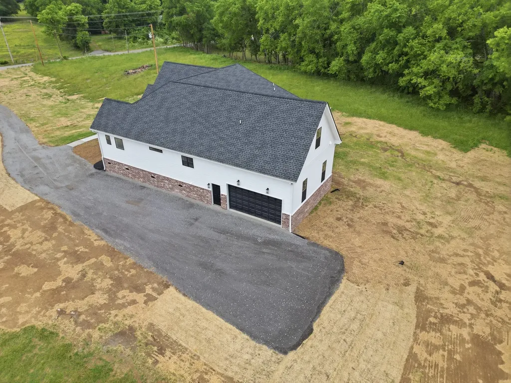 3550 Old Highway 25 Hartsville TN 37074