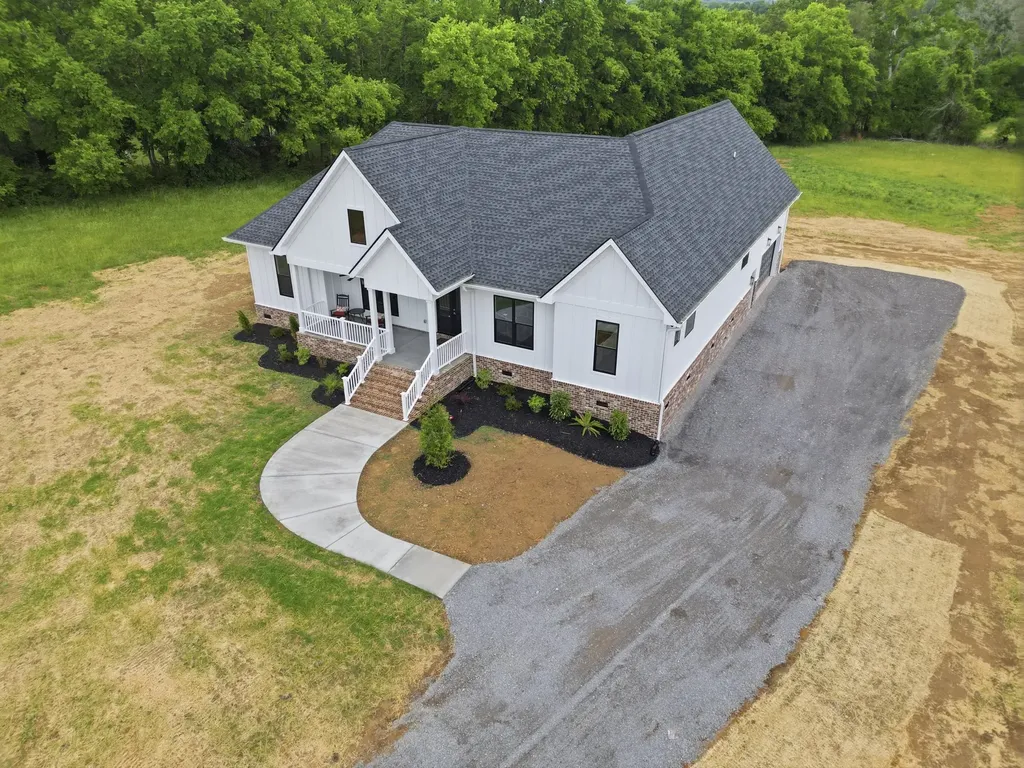 3550 Old Highway 25 Hartsville TN 37074