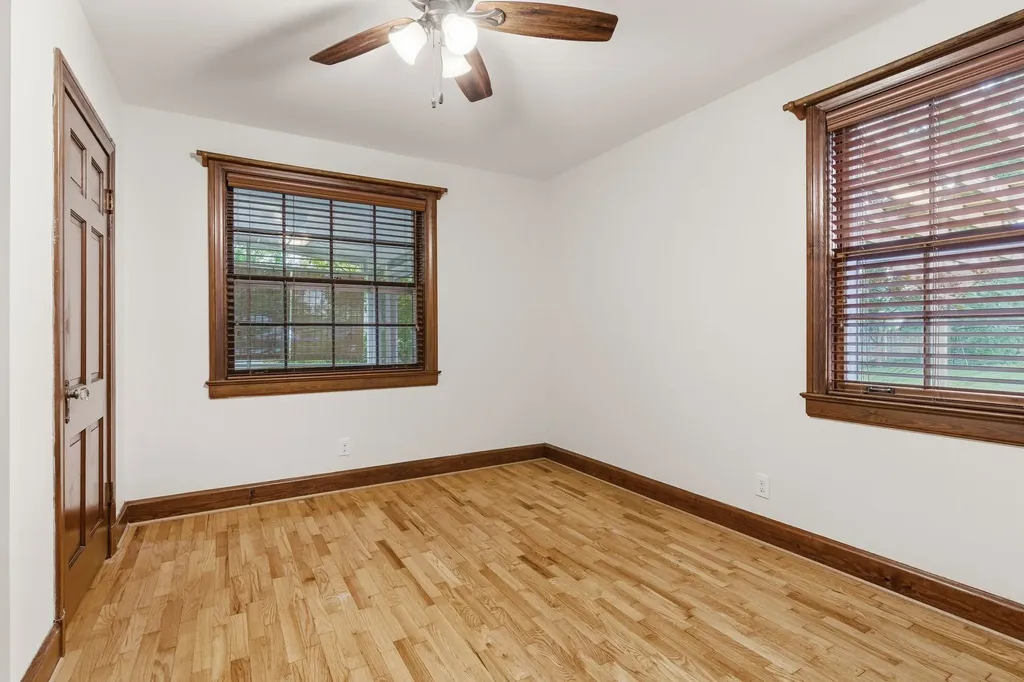 1306 Riverwood Drive Nashville TN 37216