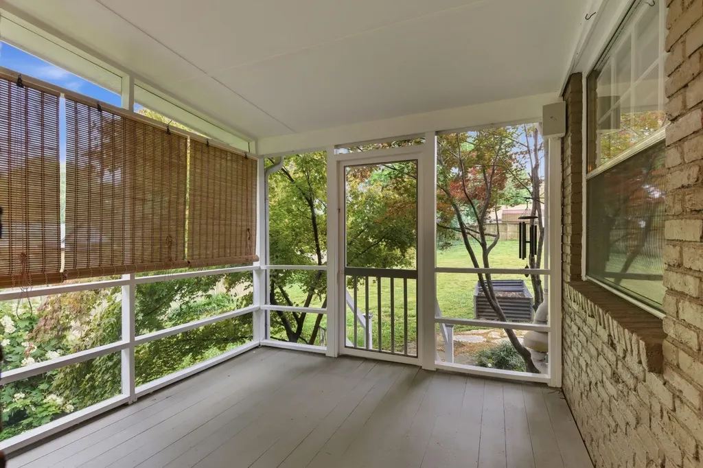 1306 Riverwood Drive Nashville TN 37216