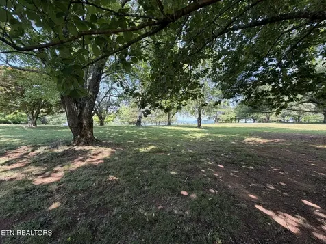 21 Morris Lane Kingston TN 37763
