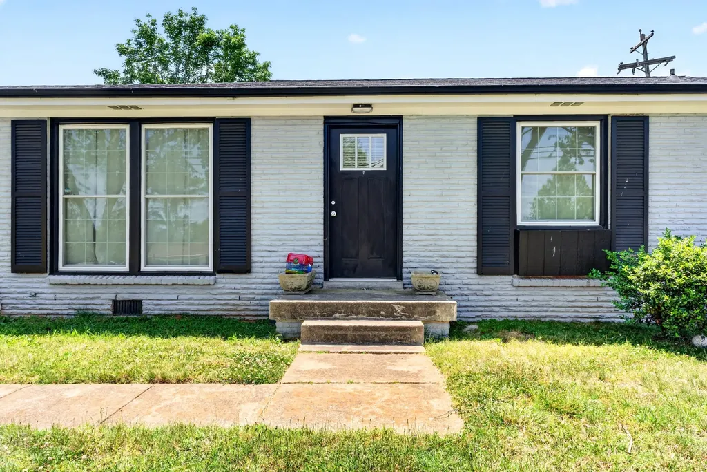230 Alfred Drive Clarksville TN 37043