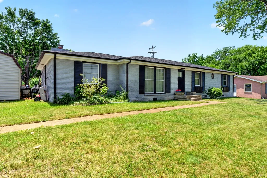 230 Alfred Drive Clarksville TN 37043