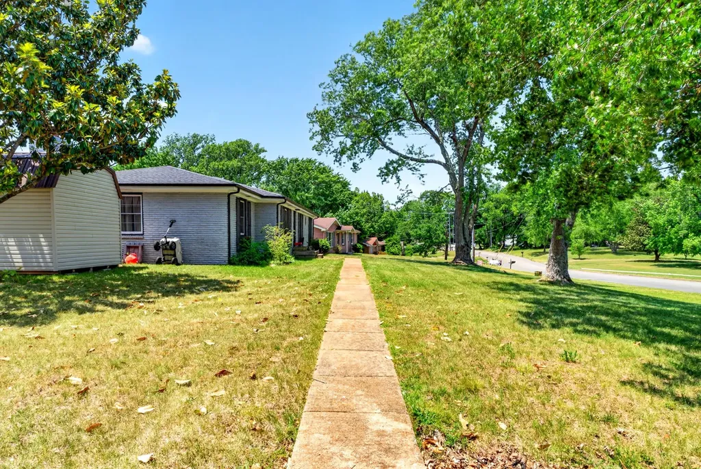 230 Alfred Drive Clarksville TN 37043